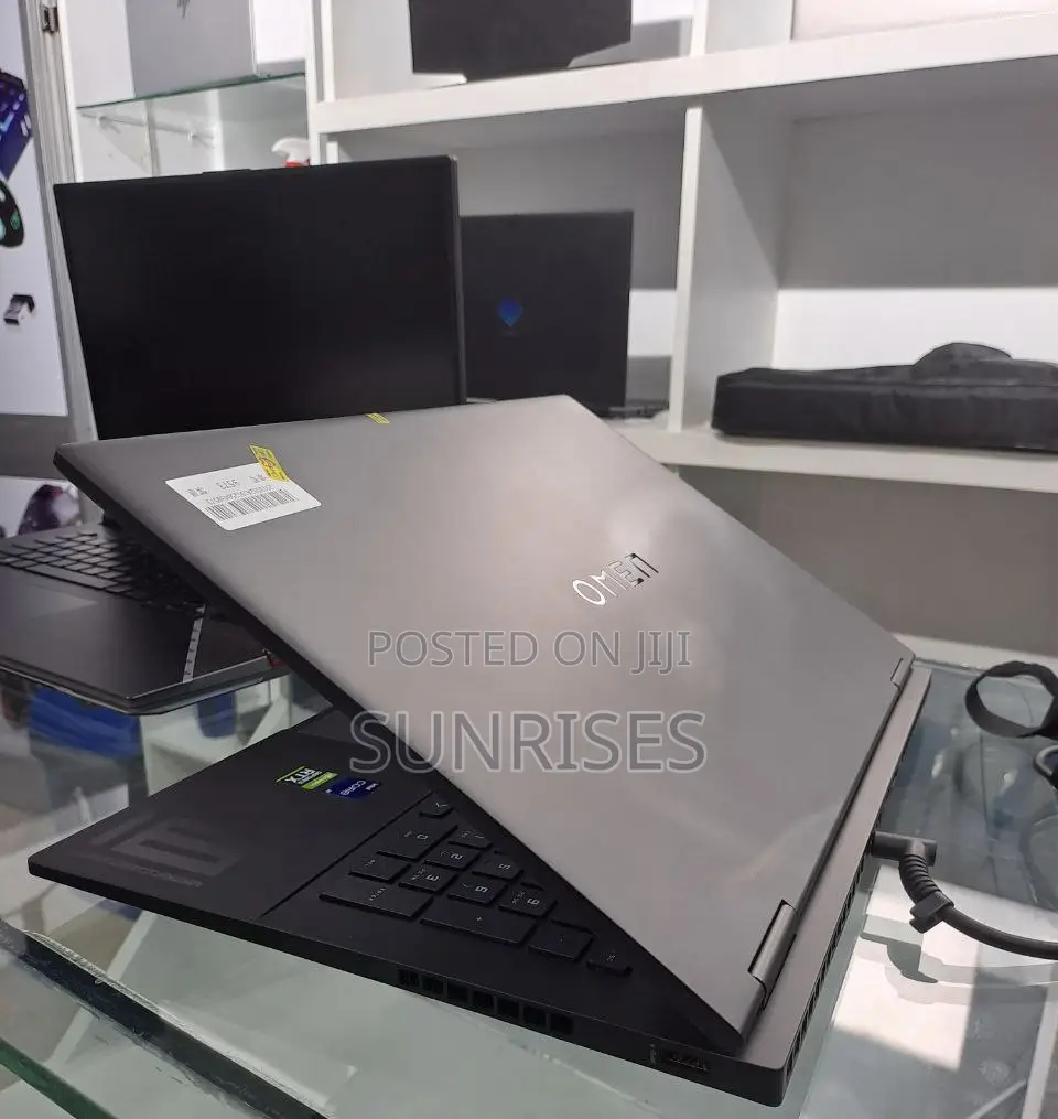New Laptop HP Omen 15 16GB Intel Core I9 SSD 1T