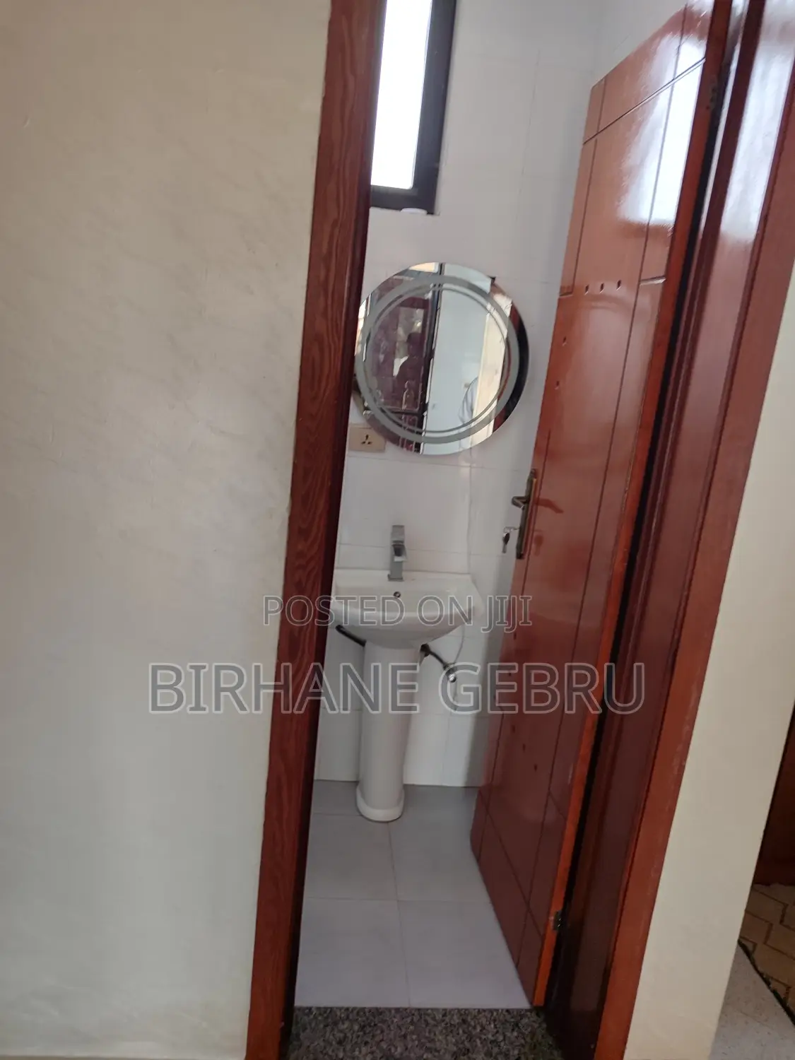 3 Bedroom Apartiment Fernished Guest House Rent