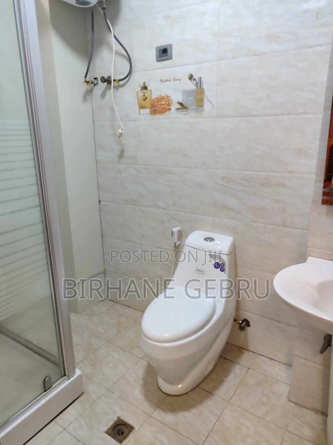 3 Bedroom Apartiment Fernished Guest House Rent