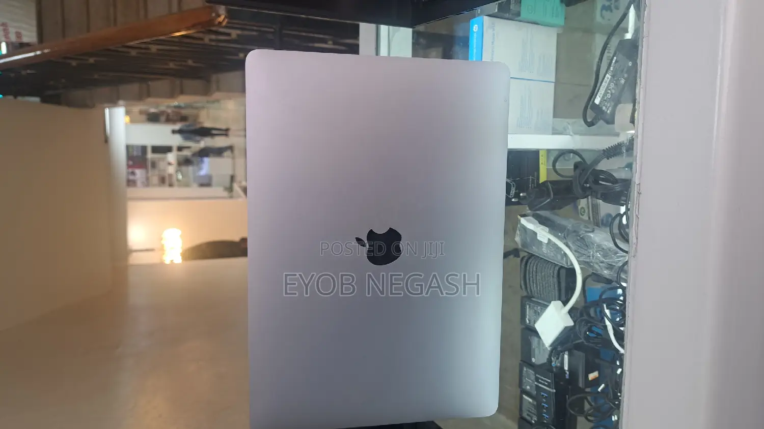 New Laptop Apple MacBook Air 2022 M2 16GB Apple M2 SSD 512GB