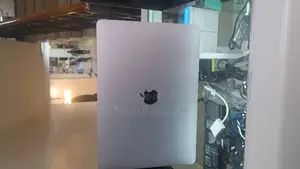 New Laptop Apple MacBook Air 2022 M2 16GB Apple M2 SSD 512GB