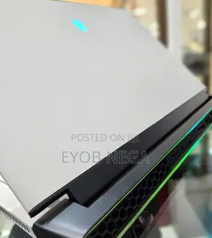 Photo - New Laptop Alienware M17x R2 16GB Intel Core I7 SSD 1T