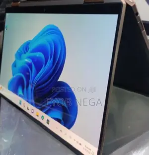 New Laptop HP Spectre X360 8GB Intel Core I7 SSD 512GB