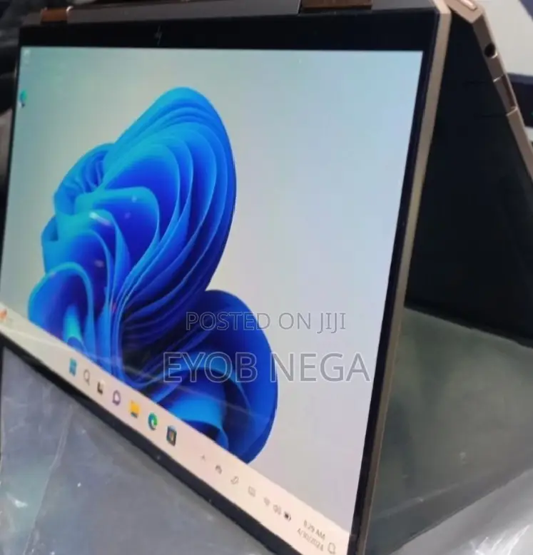 New Laptop HP Spectre X360 8GB Intel Core I7 SSD 512GB