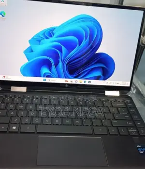 New Laptop HP Spectre X360 8GB Intel Core I7 SSD 512GB