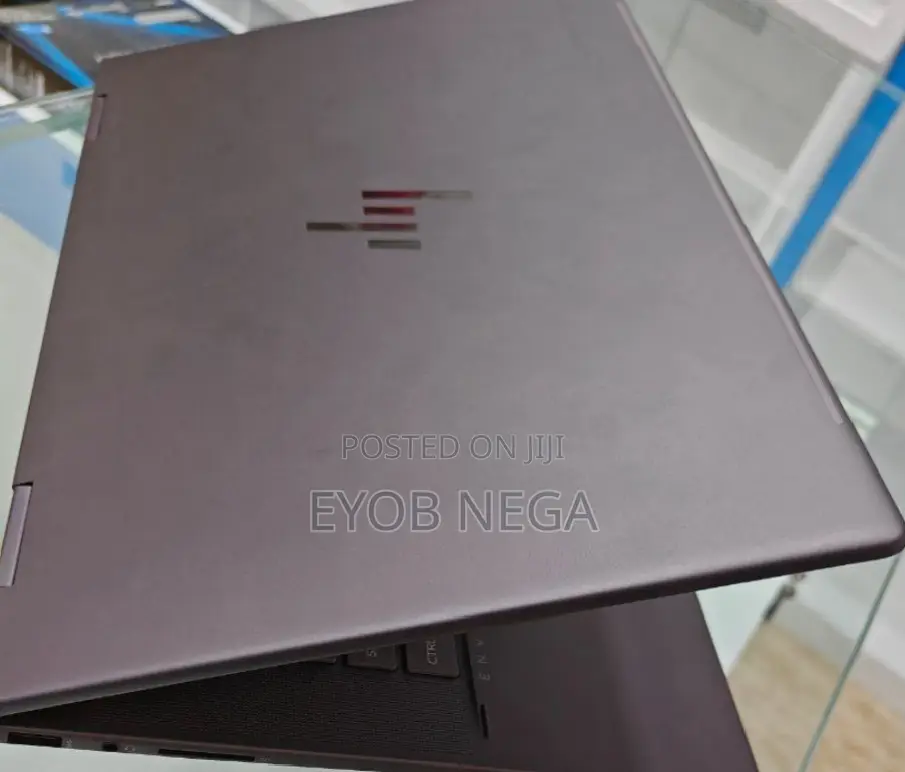 New Laptop HP Envy X360 8GB AMD Ryzen 5 SSD 512GB