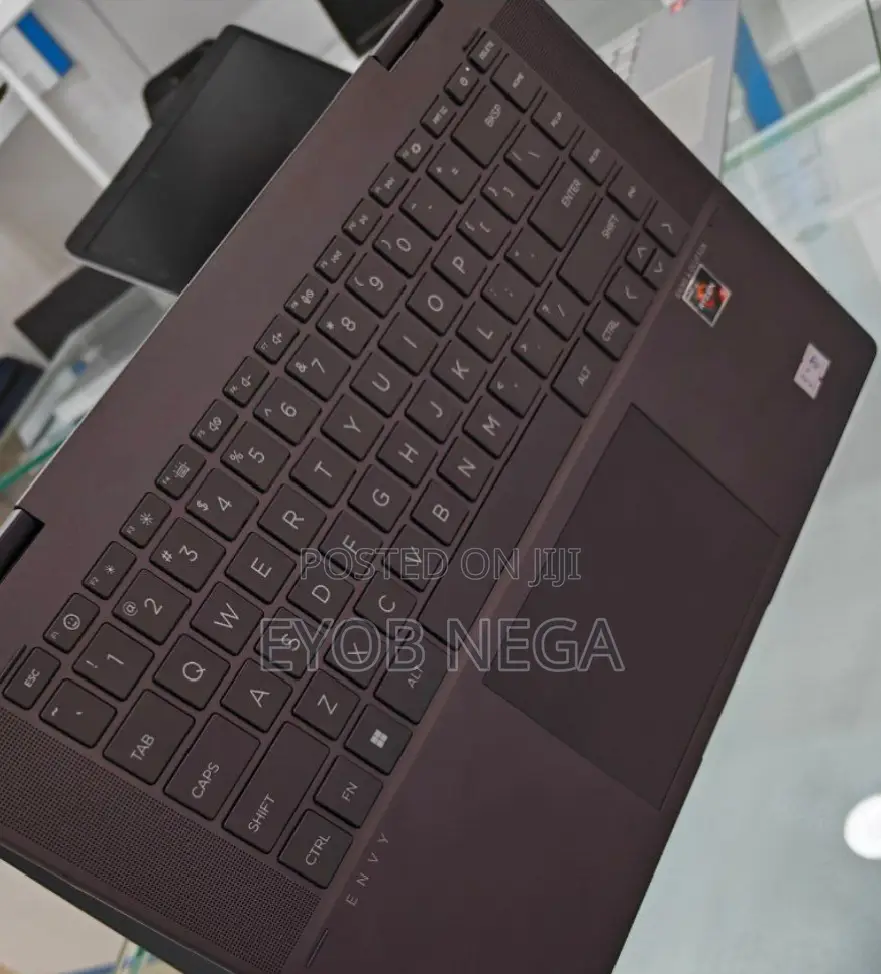 New Laptop HP Envy X360 8GB AMD Ryzen 5 SSD 512GB