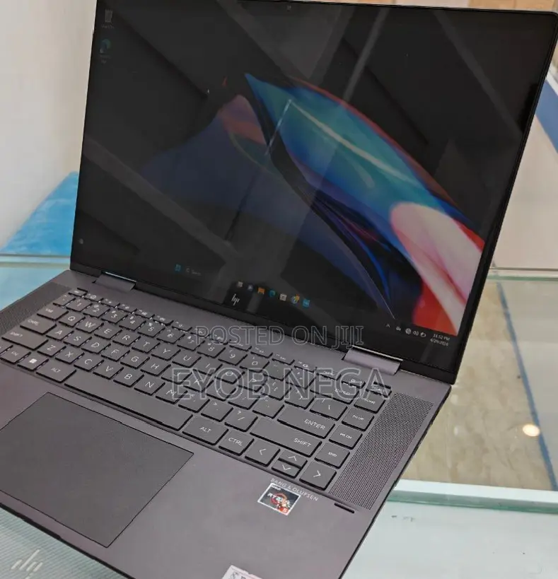 New Laptop HP Envy X360 8GB AMD Ryzen 5 SSD 512GB