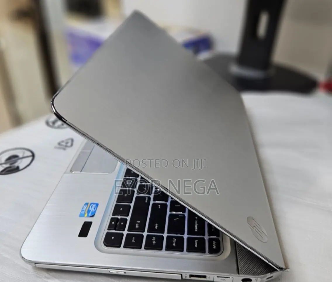 New Laptop HP Envy X2 8GB Intel Core I7 HDD 1T