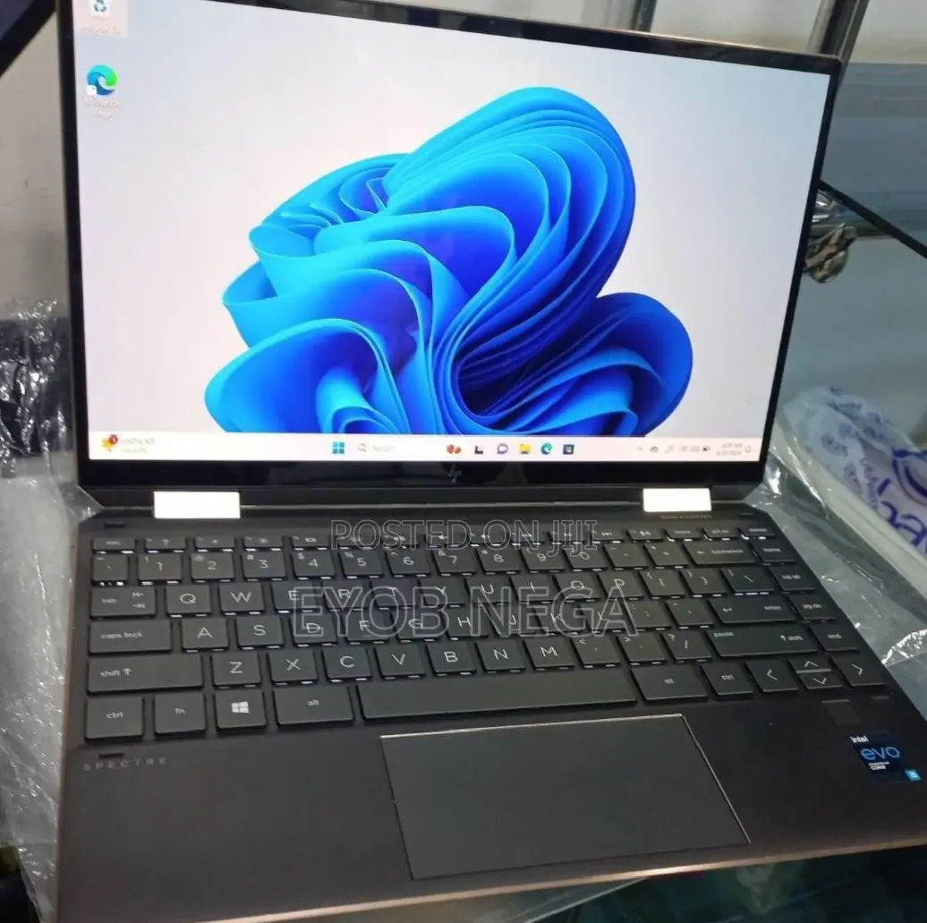 New Laptop HP Spectre X360 8GB Intel Core I5 SSD 512GB