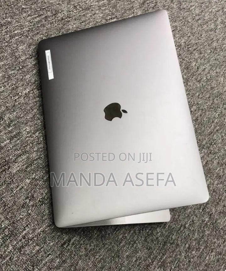 New Laptop Apple MacBook Pro 2019 16GB Intel Core i9 SSD 512GB