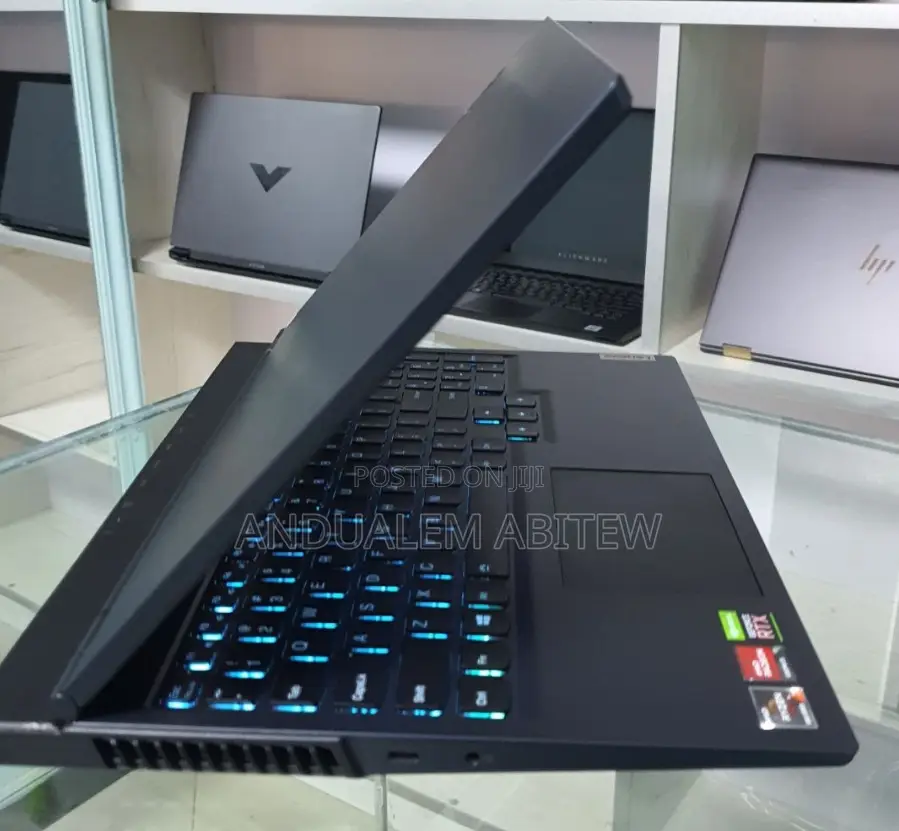 New Laptop Lenovo Legion 5 16GB AMD Ryzen 7 SSD 1T
