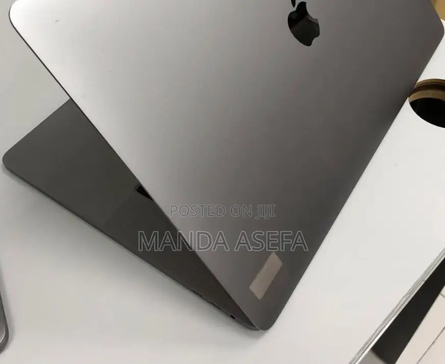 New Laptop Apple MacBook Pro 2015 16GB Intel Core I7 SSD 512GB