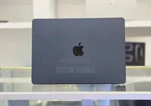 New Laptop Apple MacBook Air 2022 M2 16GB Apple M2 SSD 512GB