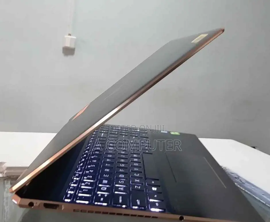 New Laptop HP Spectre 16GB Intel Core I7 SSD 512GB
