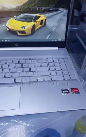 New Laptop HP 16GB AMD Ryzen 5 SSD 512GB