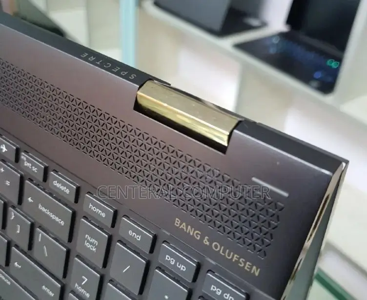 New Laptop HP Spectre X360 13 16GB Intel Core I7 HDD 512GB