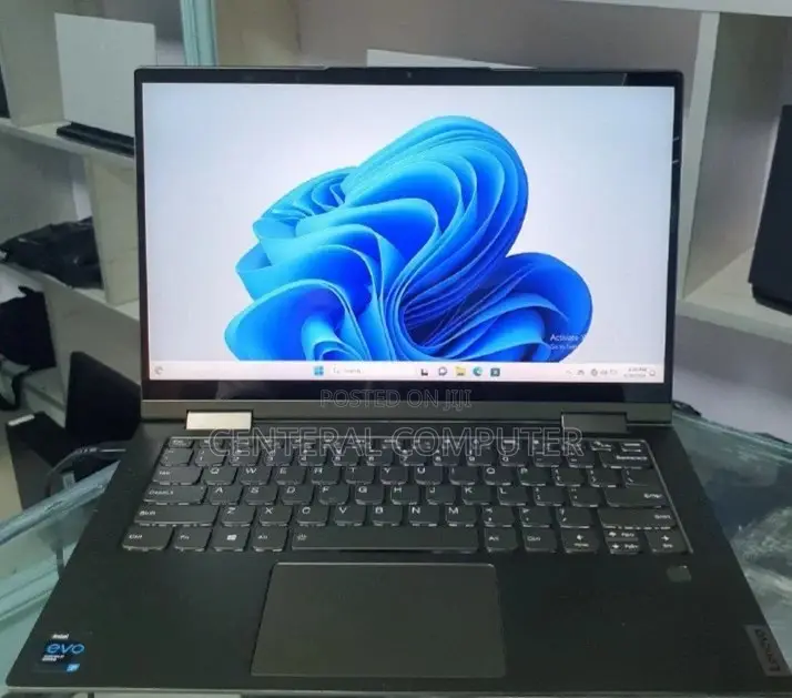 New Laptop Lenovo Yoga 730 16GB Intel Core I7 SSD 512GB
