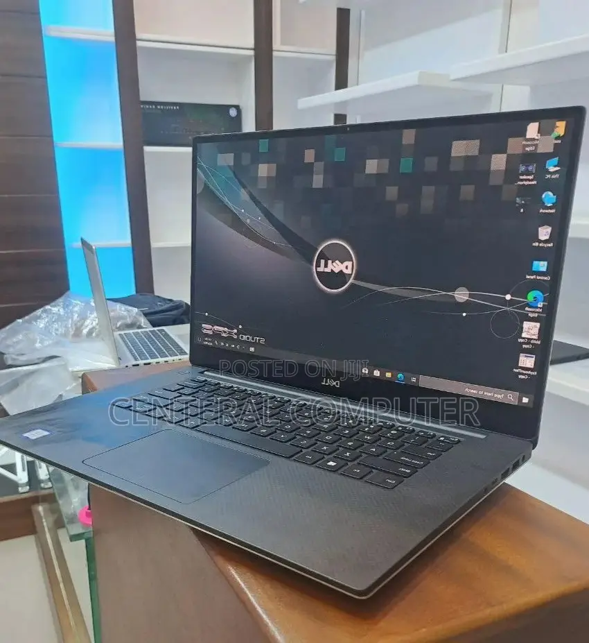 New Laptop Dell XPS 15 9550 16GB Intel Core I7 SSD 512GB