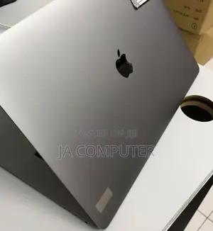 New Laptop Apple MacBook Pro 2015 16GB Intel Core I7 SSD 512GB