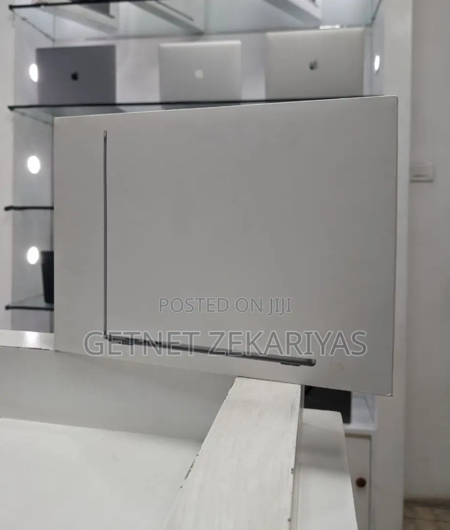 New Laptop Apple MacBook Air 8GB Apple M3 SSD 512GB