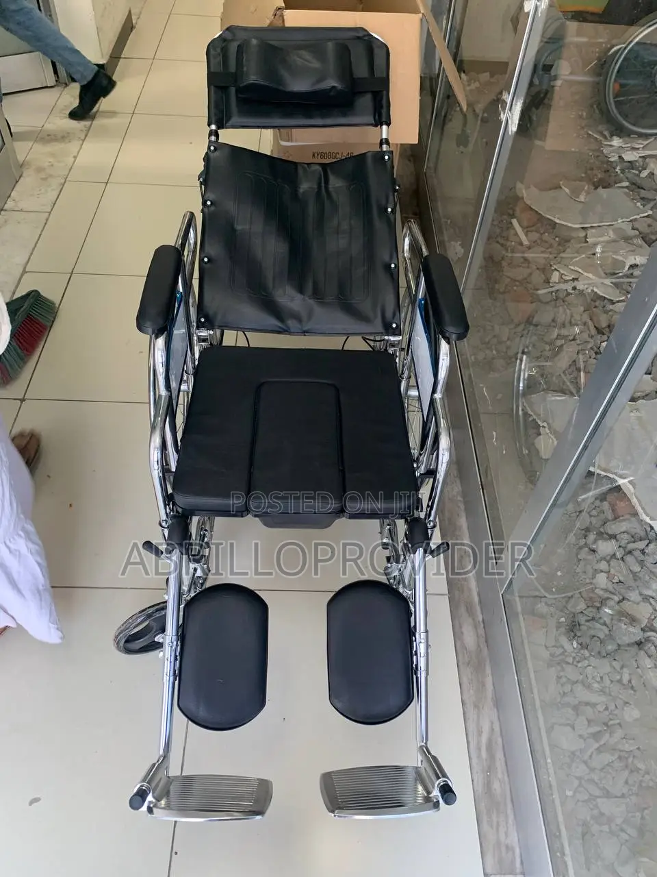 Wheelchair[{Wheelchair[{Wheelchair[{Wheelchair[{Wheelchair]}