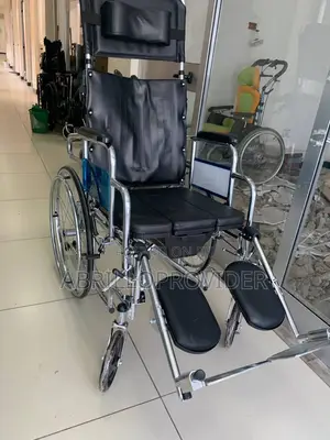Wheelchair[{Wheelchair[{Wheelchair[{Wheelchair[{Wheelchair]}