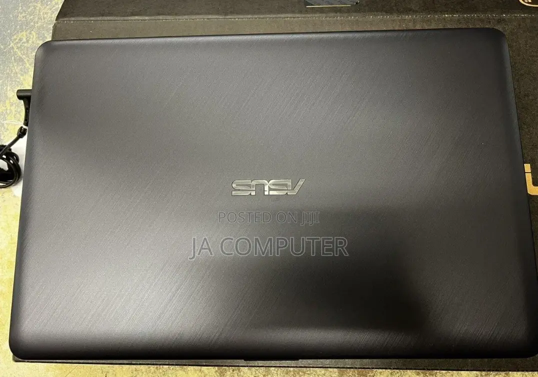 Laptop Asus VivoBook 15 X505BA 4GB Intel Celeron SSD 128GB