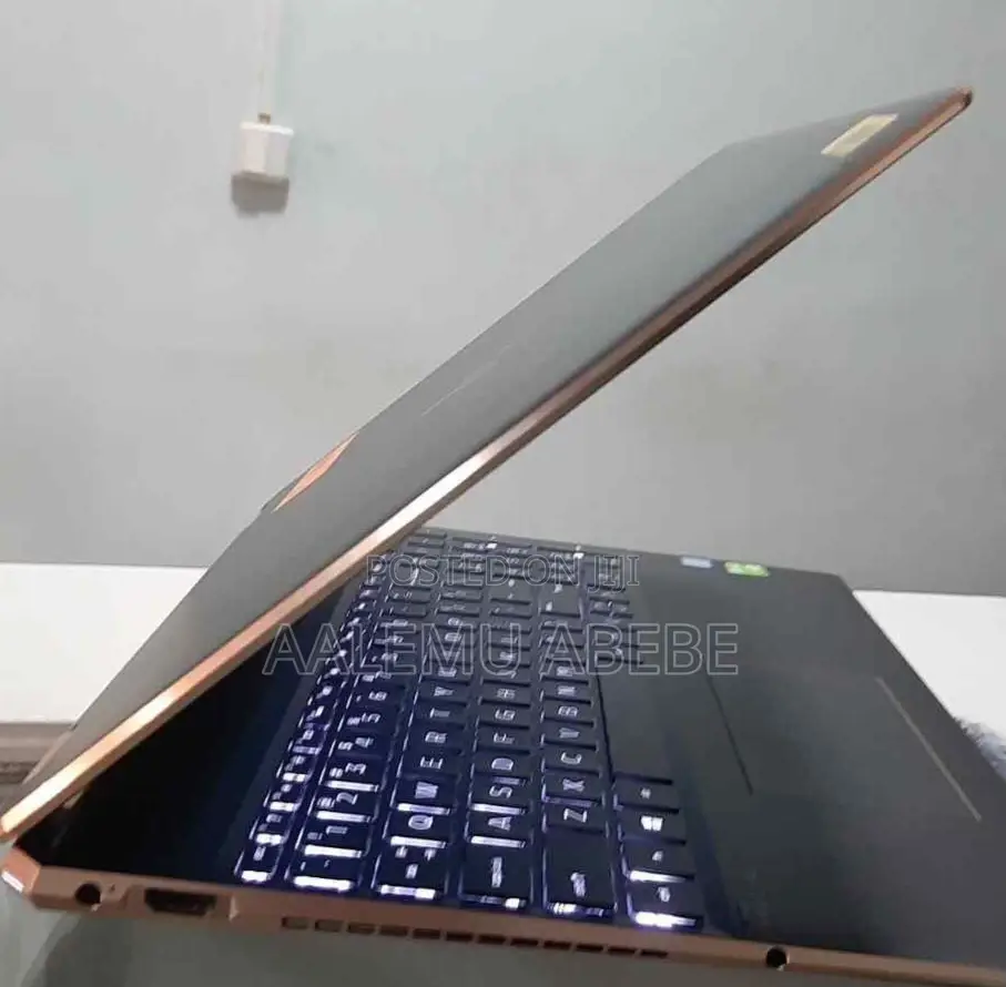 New Laptop HP Spectre X360 16GB Intel Core I7 SSD 512GB