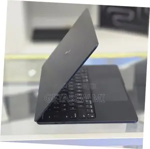 New Laptop Apple MacBook Air 2022 M2 16GB Apple M2 SSD 512GB