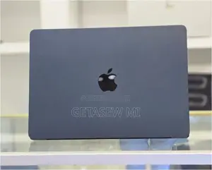 New Laptop Apple MacBook Air 2022 M2 16GB Apple M2 SSD 512GB