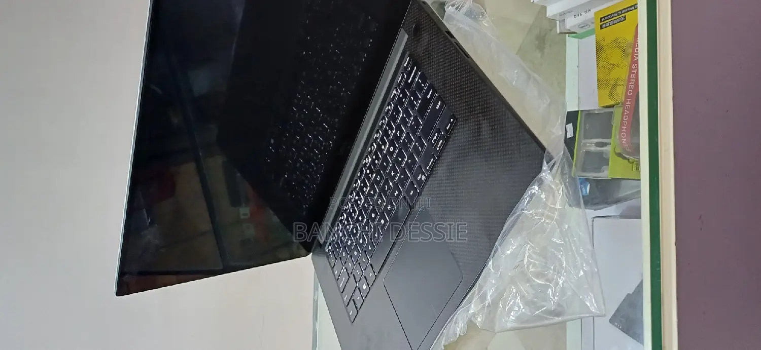 New Laptop Dell XPS 15 16GB Intel Core I7 SSD 512GB