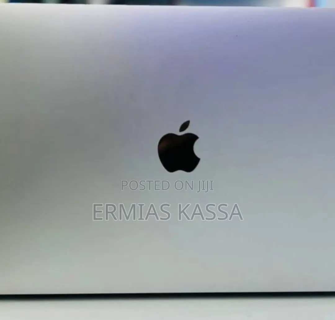 New Laptop Apple MacBook Pro 2022 M2 8GB Apple M2 SSD 256GB