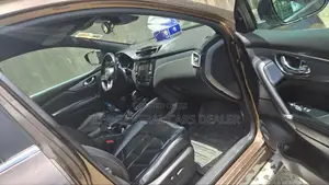 Nissan Qashqai 2018 Brown