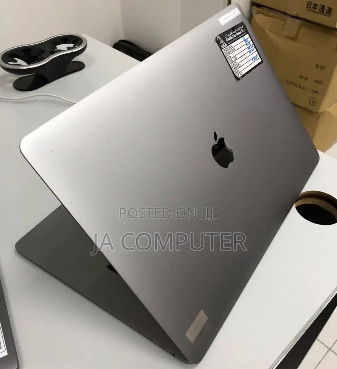 New Laptop Apple MacBook Pro 2019 16GB Intel Core I9 SSD 512GB