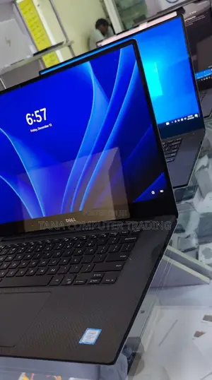 New Laptop Dell Precision 5530 16GB Intel Core I7 SSD 512GB