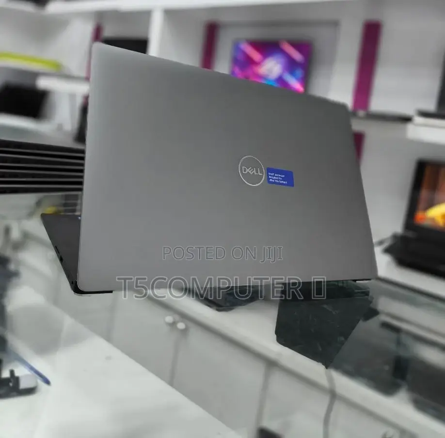 New Laptop Dell Latitude 5530 16GB Intel Core I7 SSD 512GB