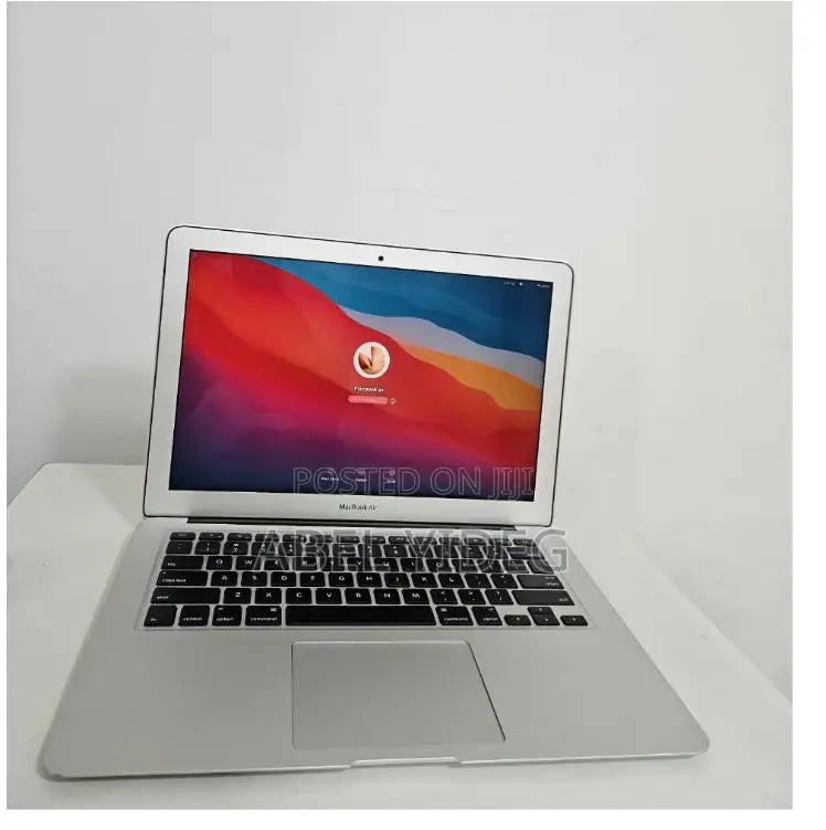New Laptop Apple MacBook Air 2015 4GB Intel Core I5 SSD 128GB
