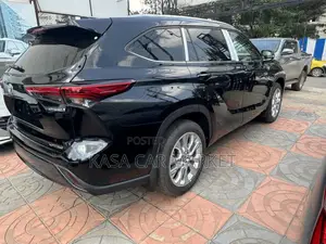 New Toyota Highlander Limited FWD 2024 Black