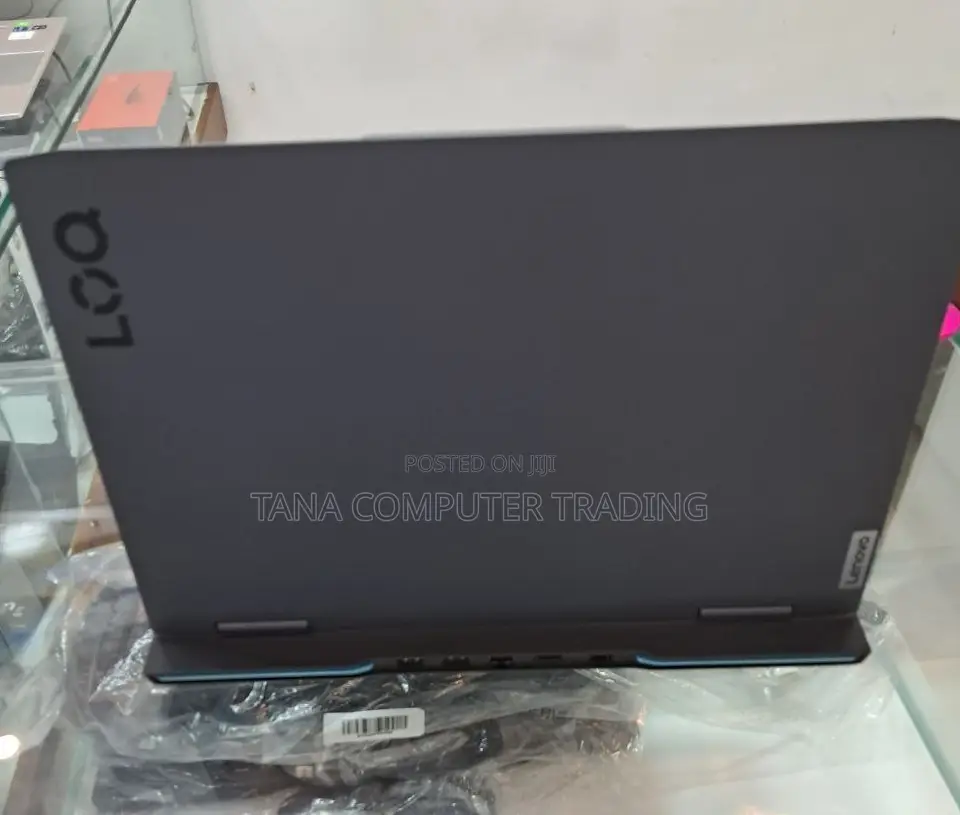 New Laptop Lenovo LOQ 15IRH8 16GB Intel Core I5 SSD 512GB