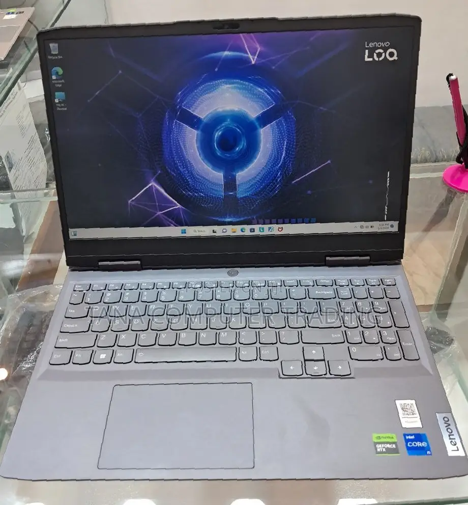 New Laptop Lenovo LOQ 15IRH8 16GB Intel Core I5 SSD 512GB