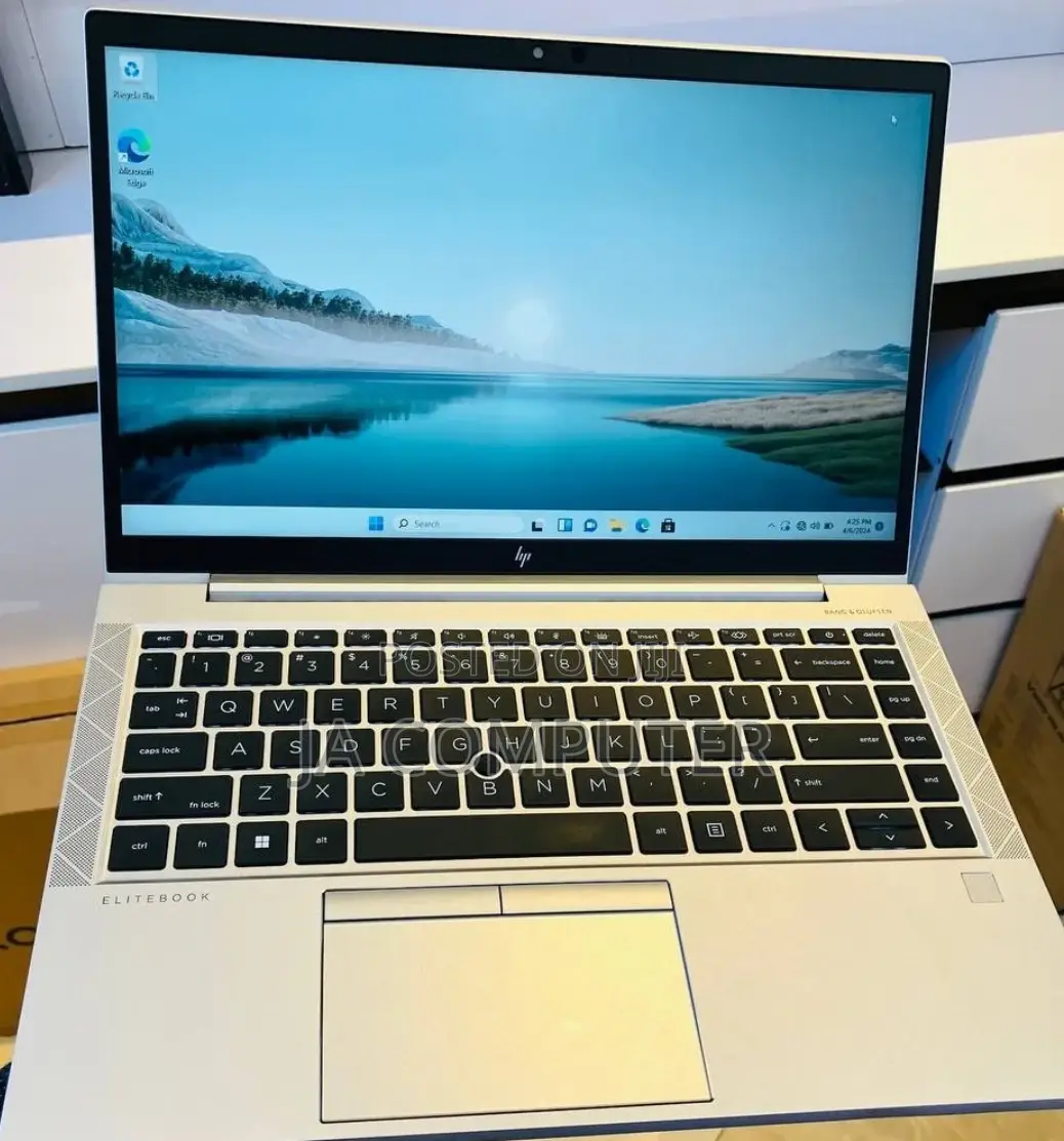 New Laptop HP Stream Notebook 8GB AMD Ryzen 5 SSD 512GB