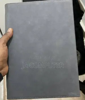 New Laptop Microsoft Surface 8GB Intel Core I5 SSD 128GB