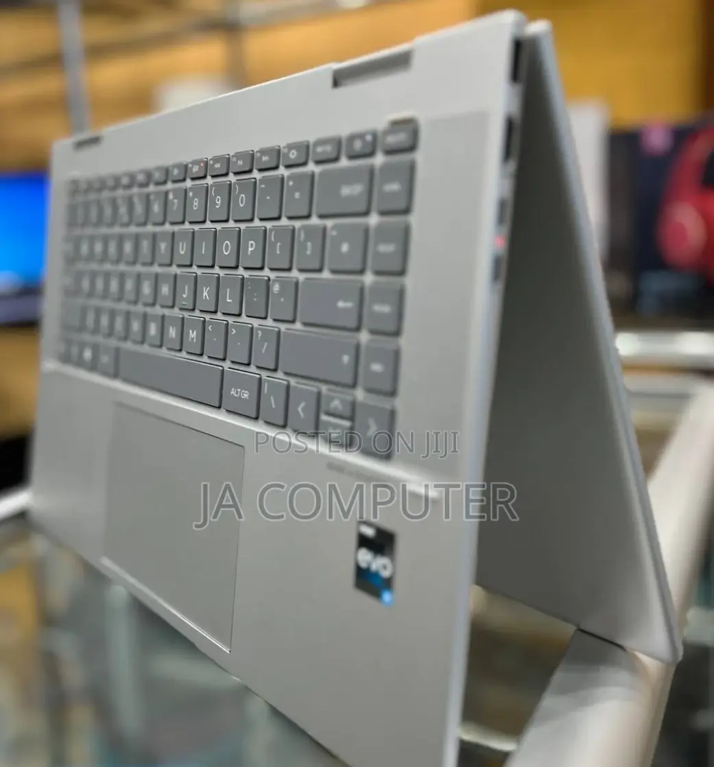 New Laptop HP Envy X360 8GB Intel Core I5 SSD 512GB