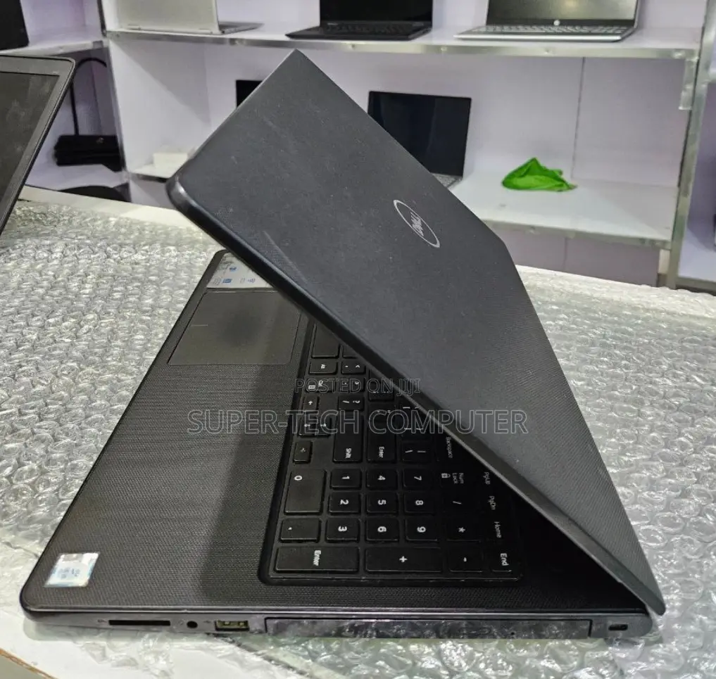 New Laptop Dell Inspiron 15 8GB Intel Core I5 SSD 1T