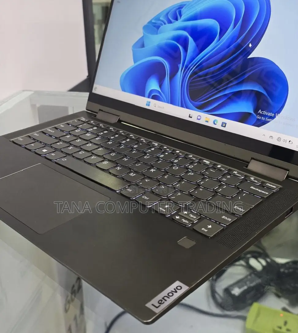 New Laptop Lenovo Yoga 730 12GB Intel Core I5 HDD+SSD 750GB