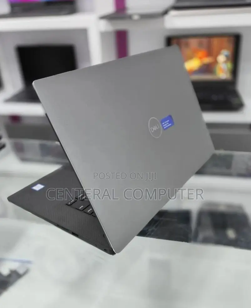 New Laptop Dell Precision 15 7550 32GB Intel Core I9 SSD 512GB