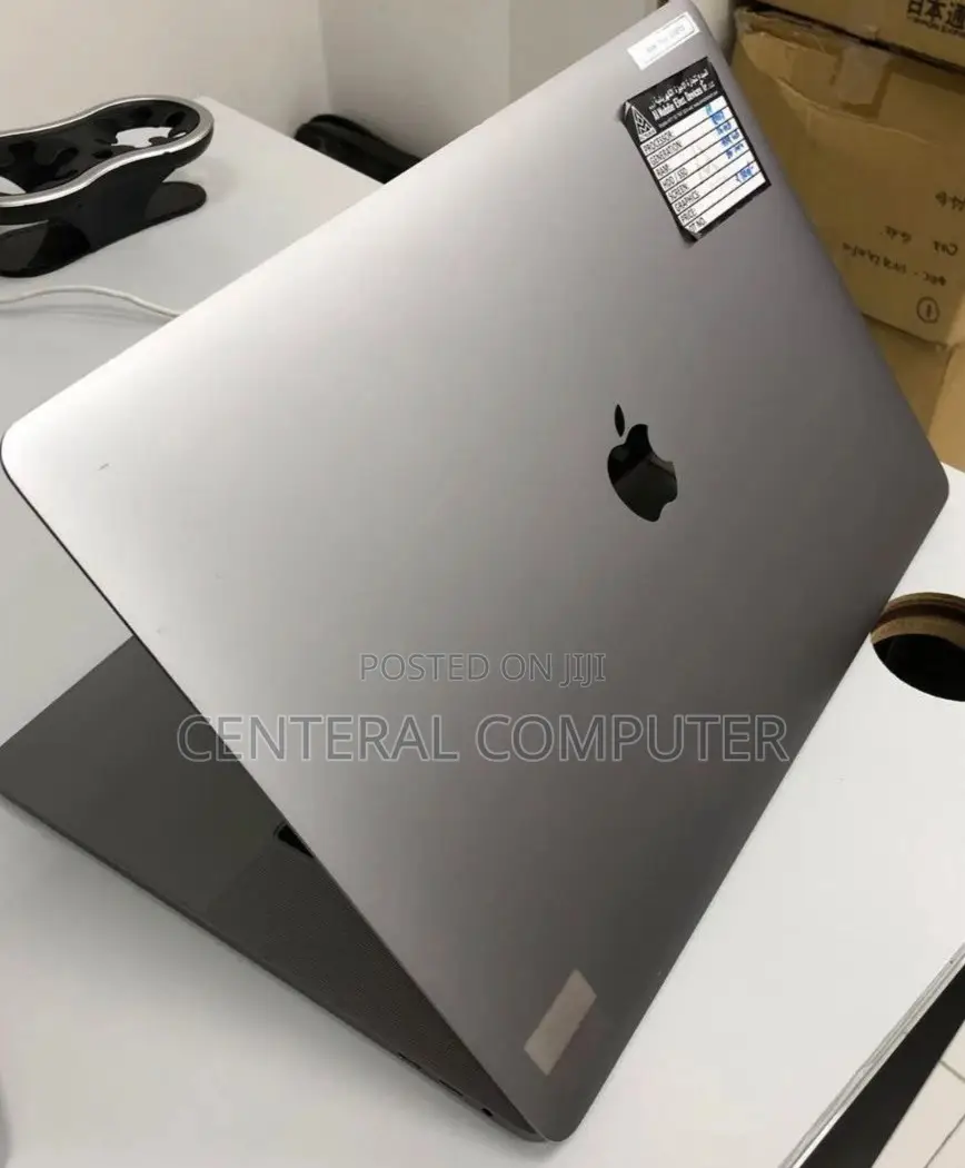 New Laptop Apple MacBook 16GB Intel Core I7 SSD 512GB