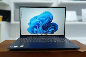 Photo - New Laptop Lenovo Ideapad 3 16GB Intel Core I7 SSD 512GB