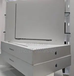 Photo - New Laptop Apple MacBook Pro 2023 M2 16GB Apple M3 SSD 512GB